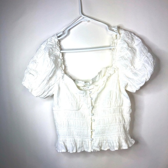 ASTR The Label white bustier blouse puff sleeve smocked button front NWOT   L - Picture 2 of 10